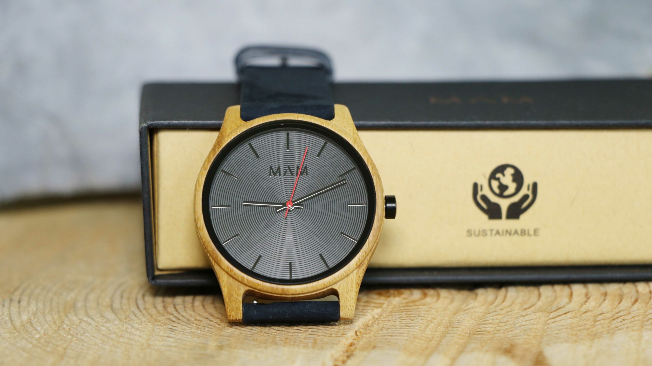 MAM La Montre en bois élégante et écologique